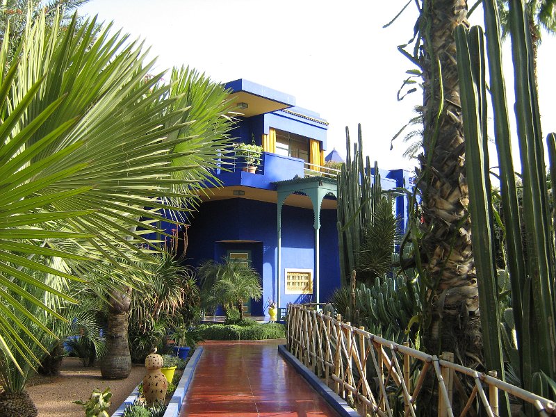 170312_huis majorelletuin.jpg - Vanaf 1980 was de Majorelletuin eigendom van de Franse modeontwerper Yves Saint Laurent.